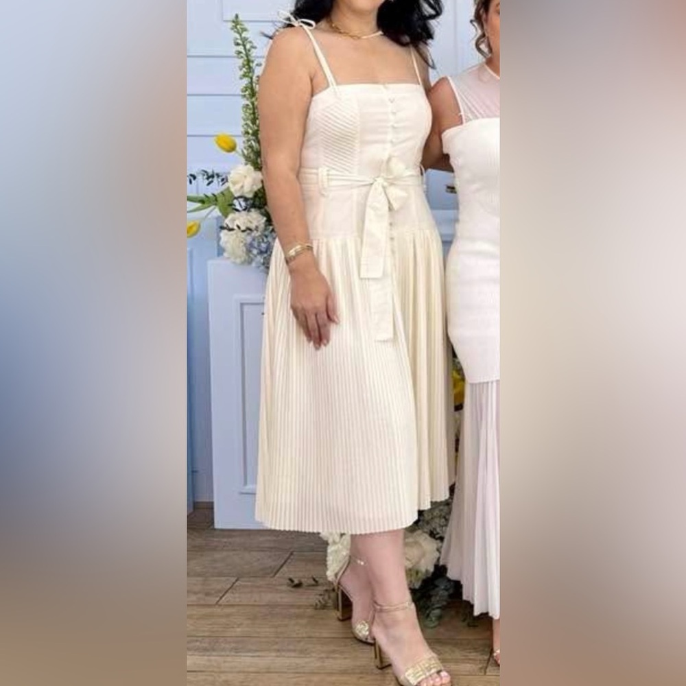 Elegant Cream Midi dress